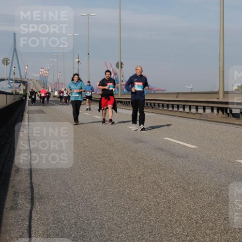 03.10.2025 - Köhlbrandbrückenlauf Fabian Wolf http://msf.ph/oto/9081983 03.10.2025 10:18:29 Position 3  meine-sportfotos.de
