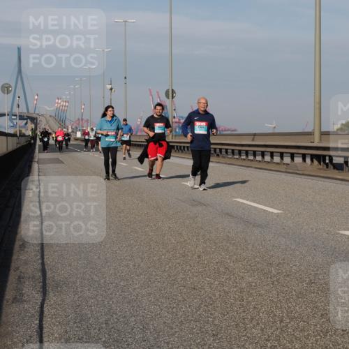 03.10.2025 - Köhlbrandbrückenlauf Fabian Wolf http://msf.ph/oto/9081993 03.10.2025 10:18:29 Position 3  meine-sportfotos.de