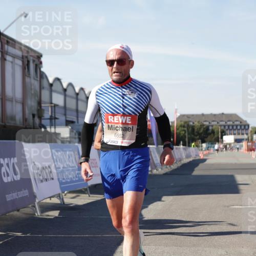 03.10.2025 - Köhlbrandbrückenlauf Jannik Wohlers http://msf.ph/oto/9082003 03.10.2025 12:50:57 Ziel 4072, 6216, 6552 meine-sportfotos.de