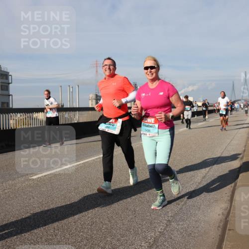 03.10.2025 - Köhlbrandbrückenlauf Lena Gebhardt http://msf.ph/oto/9082008 03.10.2025 10:04:24 Position 2 1552, 1436 meine-sportfotos.de