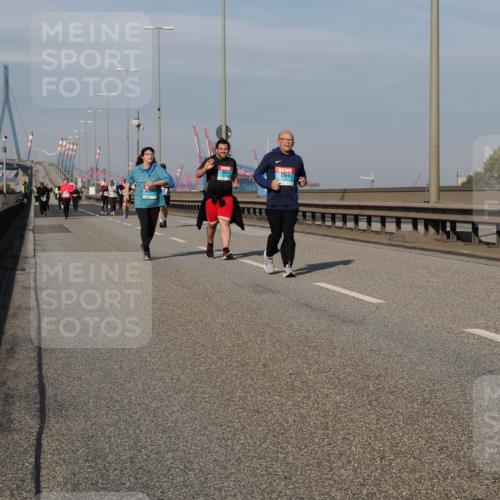 03.10.2025 - Köhlbrandbrückenlauf Fabian Wolf http://msf.ph/oto/9082023 03.10.2025 10:18:29 Position 3 3517 meine-sportfotos.de