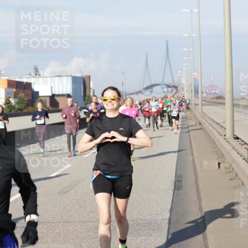 03.10.2025 - Köhlbrandbrückenlauf Jannik Wohlers http://msf.ph/oto/9082042 03.10.2025 10:05:01 Position 3  meine-sportfotos.de