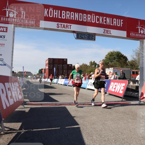 03.10.2025 - Köhlbrandbrückenlauf Lena Gebhardt http://msf.ph/oto/9082044 03.10.2025 13:48:14 Ziel 4824, 5735, 6164, 6165 meine-sportfotos.de