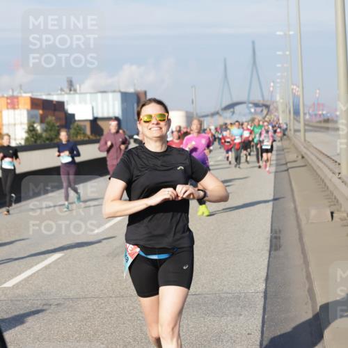 03.10.2025 - Köhlbrandbrückenlauf Jannik Wohlers http://msf.ph/oto/9082045 03.10.2025 10:05:01 Position 3  meine-sportfotos.de