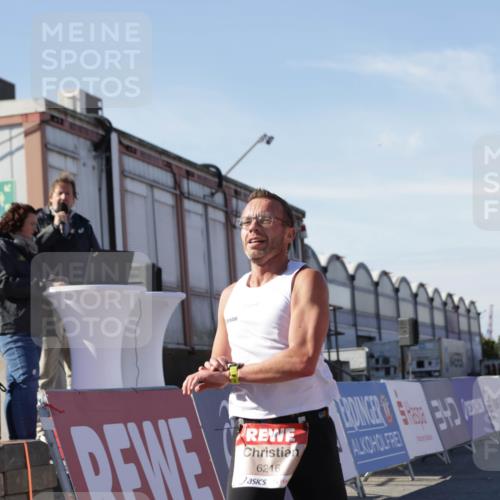 03.10.2025 - Köhlbrandbrückenlauf Jannik Wohlers http://msf.ph/oto/9082059 03.10.2025 12:50:58 Ziel 4072, 6216, 6552 meine-sportfotos.de