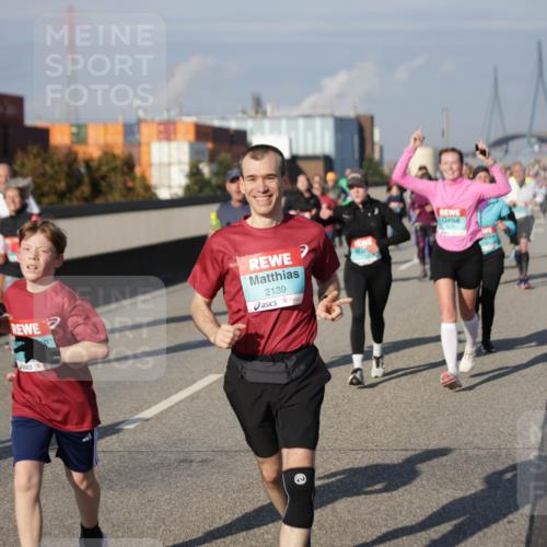 03.10.2025 - Köhlbrandbrückenlauf Jannik Wohlers http://msf.ph/oto/9082101 03.10.2025 10:05:15 Position 3 2139 meine-sportfotos.de