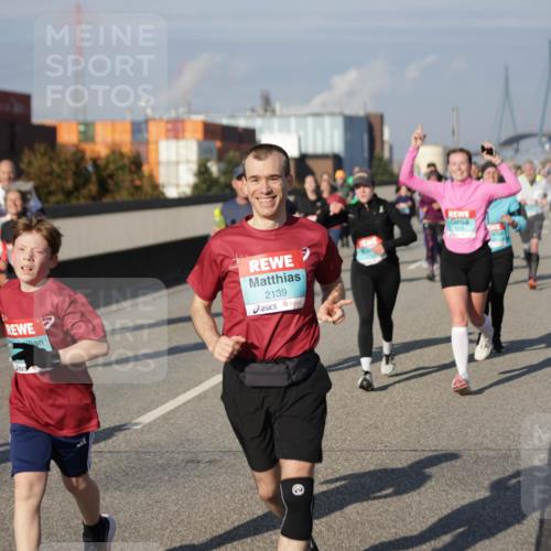 03.10.2025 - Köhlbrandbrückenlauf Jannik Wohlers http://msf.ph/oto/9082105 03.10.2025 10:05:15 Position 3 2139 meine-sportfotos.de