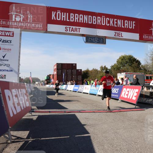 03.10.2025 - Köhlbrandbrückenlauf Lena Gebhardt http://msf.ph/oto/9082151 03.10.2025 13:48:18 Ziel 4824, 5735, 6164, 6165 meine-sportfotos.de