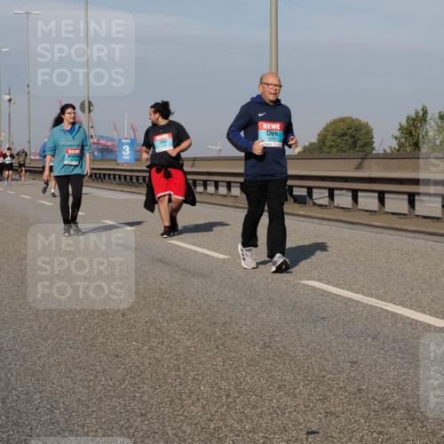 03.10.2025 - Köhlbrandbrückenlauf Fabian Wolf http://msf.ph/oto/9082158 03.10.2025 10:18:32 Position 3 3, 3517 meine-sportfotos.de