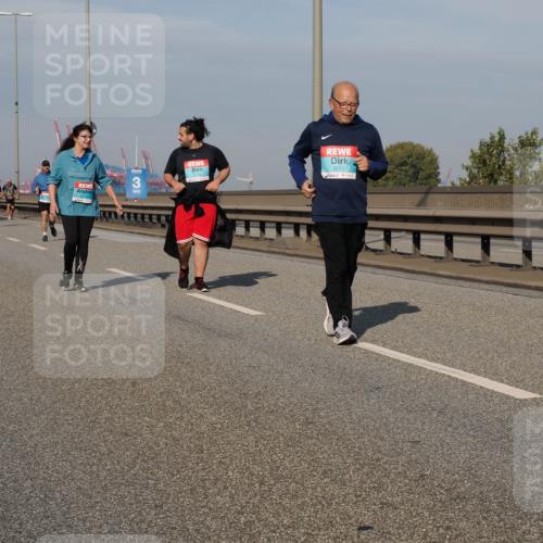 03.10.2025 - Köhlbrandbrückenlauf Fabian Wolf http://msf.ph/oto/9082176 03.10.2025 10:18:33 Position 3 3, 2179, 3517 meine-sportfotos.de