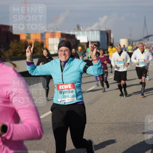 03.10.2025 - Köhlbrandbrückenlauf Jannik Wohlers http://msf.ph/oto/9082237 03.10.2025 10:05:18 Position 3 2304 meine-sportfotos.de