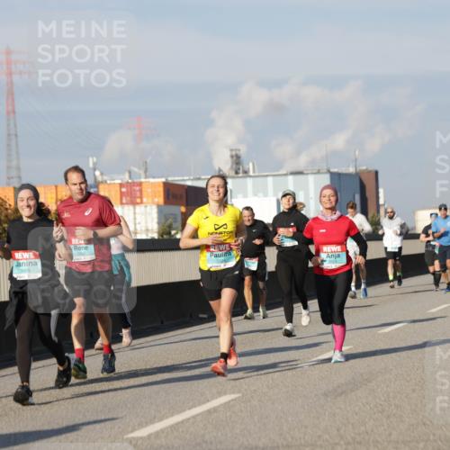 03.10.2025 - Köhlbrandbrückenlauf Jannik Wohlers http://msf.ph/oto/9082274 03.10.2025 09:55:00 Position 3 3068, 3334, 3524, 154 meine-sportfotos.de