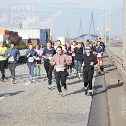 03.10.2025 - Köhlbrandbrückenlauf Jannik Wohlers http://msf.ph/oto/9082326 03.10.2025 10:05:30 Position 3  meine-sportfotos.de