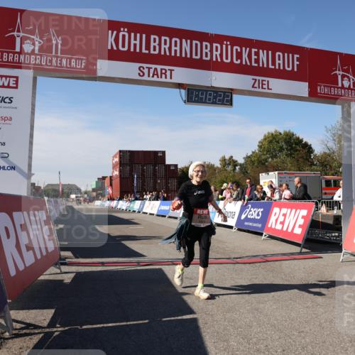 03.10.2025 - Köhlbrandbrückenlauf Lena Gebhardt http://msf.ph/oto/9082337 03.10.2025 13:48:22 Ziel 4824, 5735, 6164, 6165 meine-sportfotos.de
