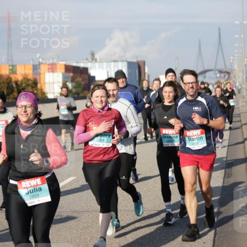 03.10.2025 - Köhlbrandbrückenlauf Jannik Wohlers http://msf.ph/oto/9082395 03.10.2025 10:05:36 Position 3 2829, 2028, 3660, 3151 meine-sportfotos.de