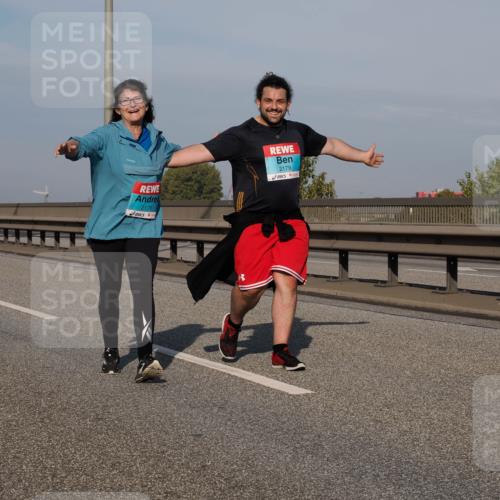 03.10.2025 - Köhlbrandbrückenlauf Fabian Wolf http://msf.ph/oto/9082417 03.10.2025 10:18:37 Position 3 3, 2178, 2179 meine-sportfotos.de