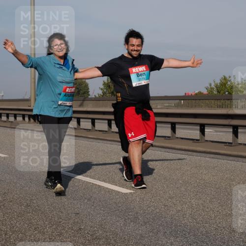 03.10.2025 - Köhlbrandbrückenlauf Fabian Wolf http://msf.ph/oto/9082437 03.10.2025 10:18:38 Position 3 2178, 222, 122, 2179 meine-sportfotos.de