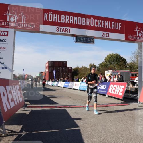 03.10.2025 - Köhlbrandbrückenlauf Lena Gebhardt http://msf.ph/oto/9082456 03.10.2025 13:48:49 Ziel 4157, 5216, 5497, 5581 meine-sportfotos.de