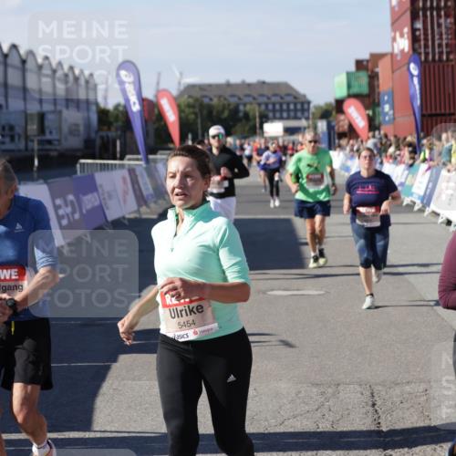 03.10.2025 - Köhlbrandbrückenlauf Jannik Wohlers http://msf.ph/oto/9082475 03.10.2025 13:18:14 Ziel 4472, 4473, 4581, 4600, 4620, 4661, 4950, 5209, 5454, 5691, 5816, 6001, 6310, 6326, 6633, 6634 meine-sportfotos.de