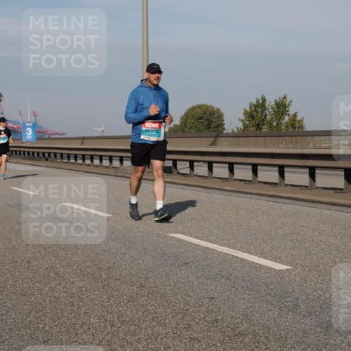 03.10.2025 - Köhlbrandbrückenlauf Fabian Wolf http://msf.ph/oto/9082518 03.10.2025 10:18:43 Position 3 3, 2395 meine-sportfotos.de