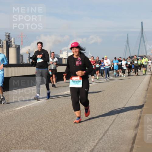 03.10.2025 - Köhlbrandbrückenlauf Lena Gebhardt http://msf.ph/oto/9082562 03.10.2025 10:04:36 Position 2  meine-sportfotos.de