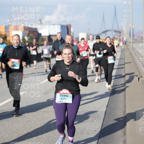 03.10.2025 - Köhlbrandbrückenlauf Jannik Wohlers http://msf.ph/oto/9082563 03.10.2025 10:05:41 Position 3 2125 meine-sportfotos.de
