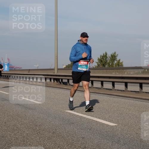 03.10.2025 - Köhlbrandbrückenlauf Fabian Wolf http://msf.ph/oto/9082565 03.10.2025 10:18:44 Position 3 3, 2395 meine-sportfotos.de