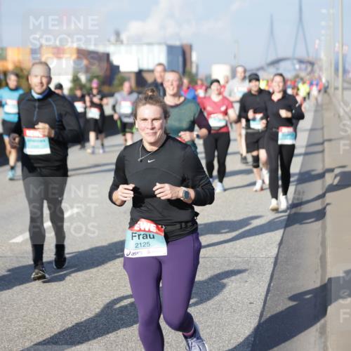 03.10.2025 - Köhlbrandbrückenlauf Jannik Wohlers http://msf.ph/oto/9082586 03.10.2025 10:05:41 Position 3 2125 meine-sportfotos.de