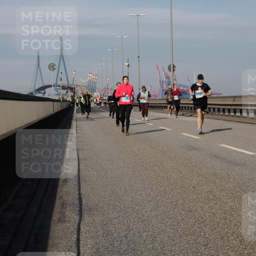 03.10.2025 - Köhlbrandbrückenlauf Fabian Wolf http://msf.ph/oto/9082592 03.10.2025 10:18:46 Position 3  meine-sportfotos.de