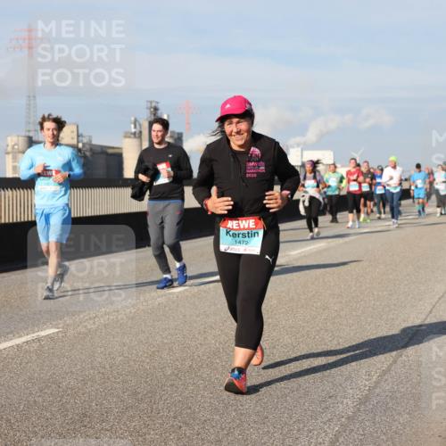 03.10.2025 - Köhlbrandbrückenlauf Lena Gebhardt http://msf.ph/oto/9082599 03.10.2025 10:04:37 Position 2 2025, 1472 meine-sportfotos.de