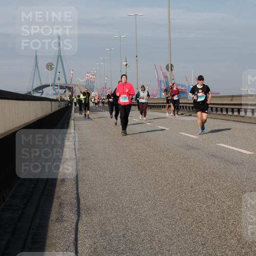 03.10.2025 - Köhlbrandbrückenlauf Fabian Wolf http://msf.ph/oto/9082601 03.10.2025 10:18:46 Position 3  meine-sportfotos.de