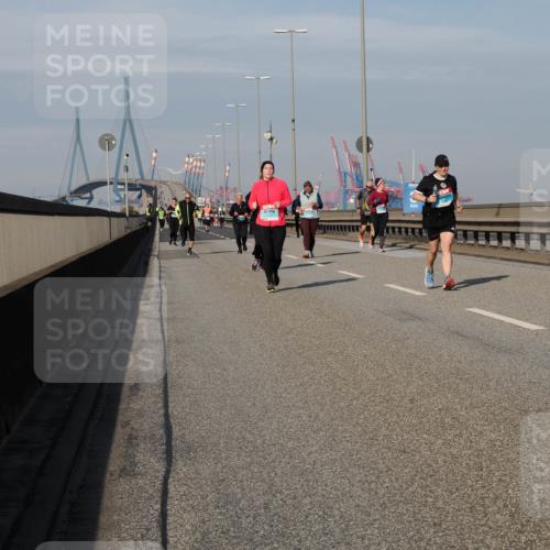 03.10.2025 - Köhlbrandbrückenlauf Fabian Wolf http://msf.ph/oto/9082609 03.10.2025 10:18:46 Position 3  meine-sportfotos.de