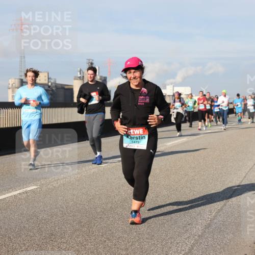 03.10.2025 - Köhlbrandbrückenlauf Lena Gebhardt http://msf.ph/oto/9082611 03.10.2025 10:04:37 Position 2 2025, 1472 meine-sportfotos.de