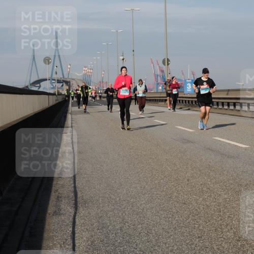 03.10.2025 - Köhlbrandbrückenlauf Fabian Wolf http://msf.ph/oto/9082619 03.10.2025 10:18:46 Position 3  meine-sportfotos.de
