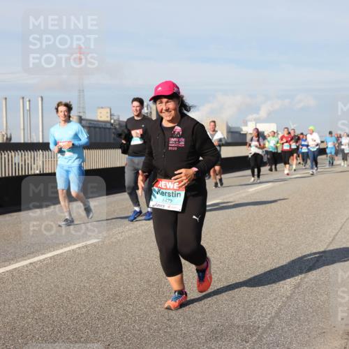 03.10.2025 - Köhlbrandbrückenlauf Lena Gebhardt http://msf.ph/oto/9082632 03.10.2025 10:04:37 Position 2 2025, 1472 meine-sportfotos.de
