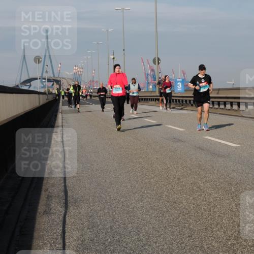 03.10.2025 - Köhlbrandbrückenlauf Fabian Wolf http://msf.ph/oto/9082638 03.10.2025 10:18:47 Position 3 2429, 3 meine-sportfotos.de