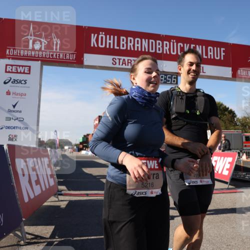 03.10.2025 - Köhlbrandbrückenlauf Lena Gebhardt http://msf.ph/oto/9082664 03.10.2025 13:48:57 Ziel 4157, 4273, 5216, 5497, 5581, 6096 meine-sportfotos.de