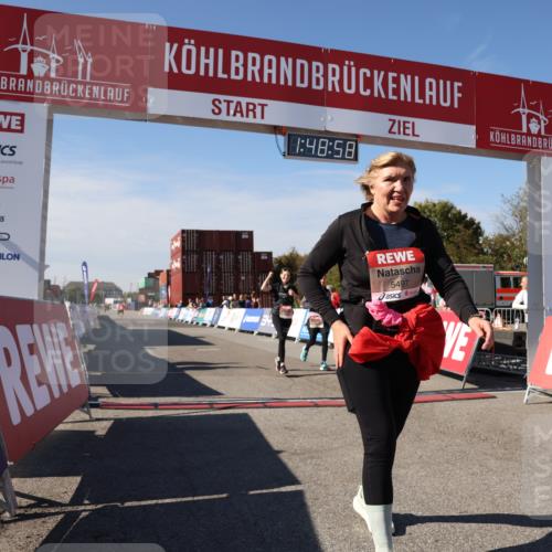 03.10.2025 - Köhlbrandbrückenlauf Lena Gebhardt http://msf.ph/oto/9082714 03.10.2025 13:48:58 Ziel 4157, 4273, 5216, 5497, 6096 meine-sportfotos.de