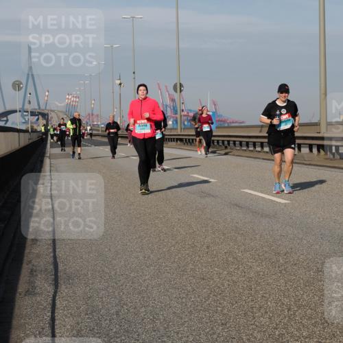 03.10.2025 - Köhlbrandbrückenlauf Fabian Wolf http://msf.ph/oto/9082716 03.10.2025 10:18:48 Position 3  meine-sportfotos.de