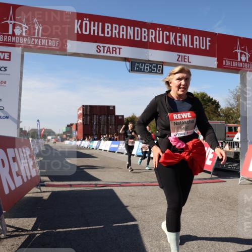 03.10.2025 - Köhlbrandbrückenlauf Lena Gebhardt http://msf.ph/oto/9082729 03.10.2025 13:48:58 Ziel 4157, 4273, 5216, 5497, 6096 meine-sportfotos.de