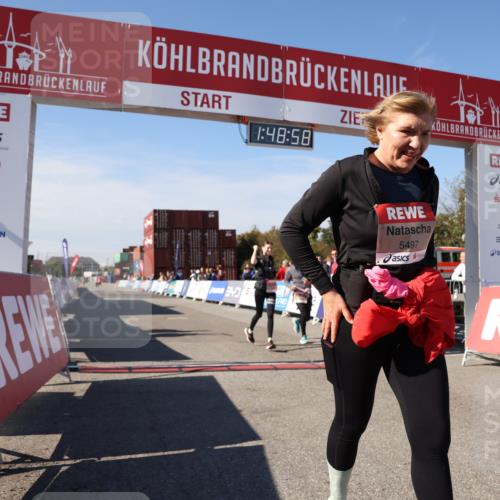 03.10.2025 - Köhlbrandbrückenlauf Lena Gebhardt http://msf.ph/oto/9082740 03.10.2025 13:48:59 Ziel 4157, 4273, 5216, 5497, 6096 meine-sportfotos.de