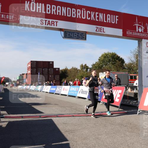 03.10.2025 - Köhlbrandbrückenlauf Lena Gebhardt http://msf.ph/oto/9082751 03.10.2025 13:49:00 Ziel 4157, 4273, 5216, 5497, 6096 meine-sportfotos.de