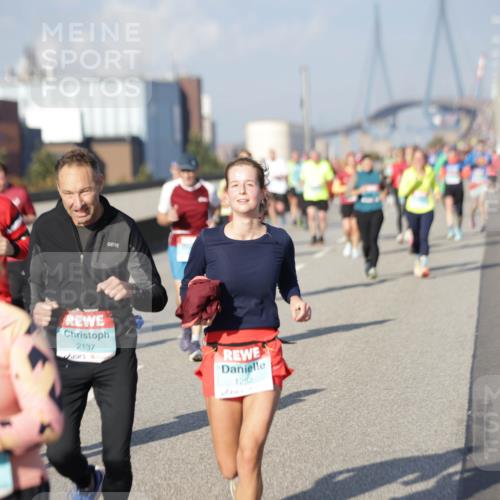 03.10.2025 - Köhlbrandbrückenlauf Jannik Wohlers http://msf.ph/oto/9082752 03.10.2025 10:05:49 Position 3 1603, 2137, 1252 meine-sportfotos.de