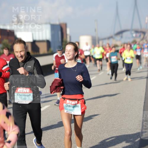 03.10.2025 - Köhlbrandbrückenlauf Jannik Wohlers http://msf.ph/oto/9082768 03.10.2025 10:05:49 Position 3 2137, 1252 meine-sportfotos.de