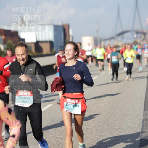 03.10.2025 - Köhlbrandbrückenlauf Jannik Wohlers http://msf.ph/oto/9082774 03.10.2025 10:05:49 Position 3 2049, 2137, 1252 meine-sportfotos.de