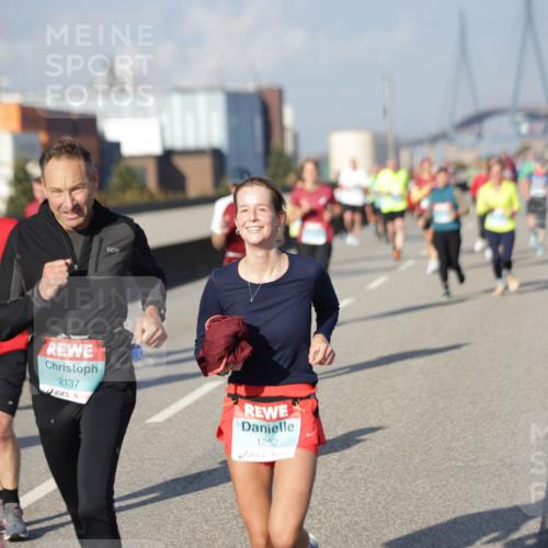 03.10.2025 - Köhlbrandbrückenlauf Jannik Wohlers http://msf.ph/oto/9082794 03.10.2025 10:05:49 Position 3 2137, 1252 meine-sportfotos.de