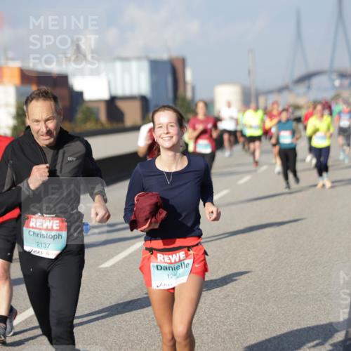 03.10.2025 - Köhlbrandbrückenlauf Jannik Wohlers http://msf.ph/oto/9082800 03.10.2025 10:05:49 Position 3 2049, 2137, 1252 meine-sportfotos.de