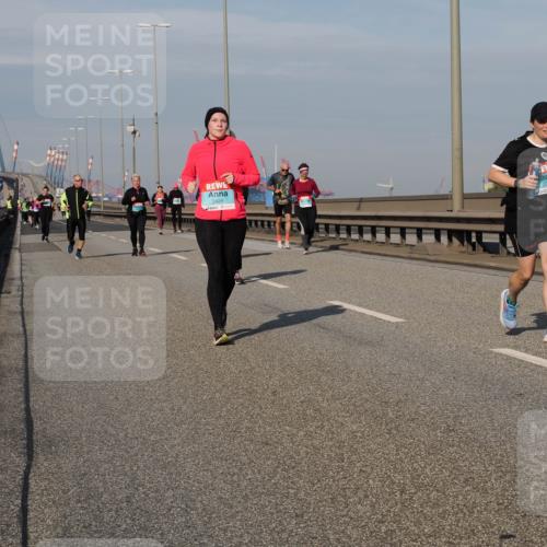 03.10.2025 - Köhlbrandbrückenlauf Fabian Wolf http://msf.ph/oto/9082803 03.10.2025 10:18:50 Position 3 2429, 2012 meine-sportfotos.de