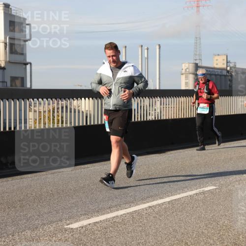 03.10.2025 - Köhlbrandbrückenlauf Lena Gebhardt http://msf.ph/oto/9082809 03.10.2025 10:04:41 Position 2  meine-sportfotos.de