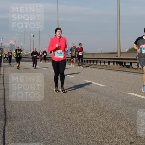 03.10.2025 - Köhlbrandbrückenlauf Fabian Wolf http://msf.ph/oto/9082815 03.10.2025 10:18:50 Position 3 2429, 2012 meine-sportfotos.de